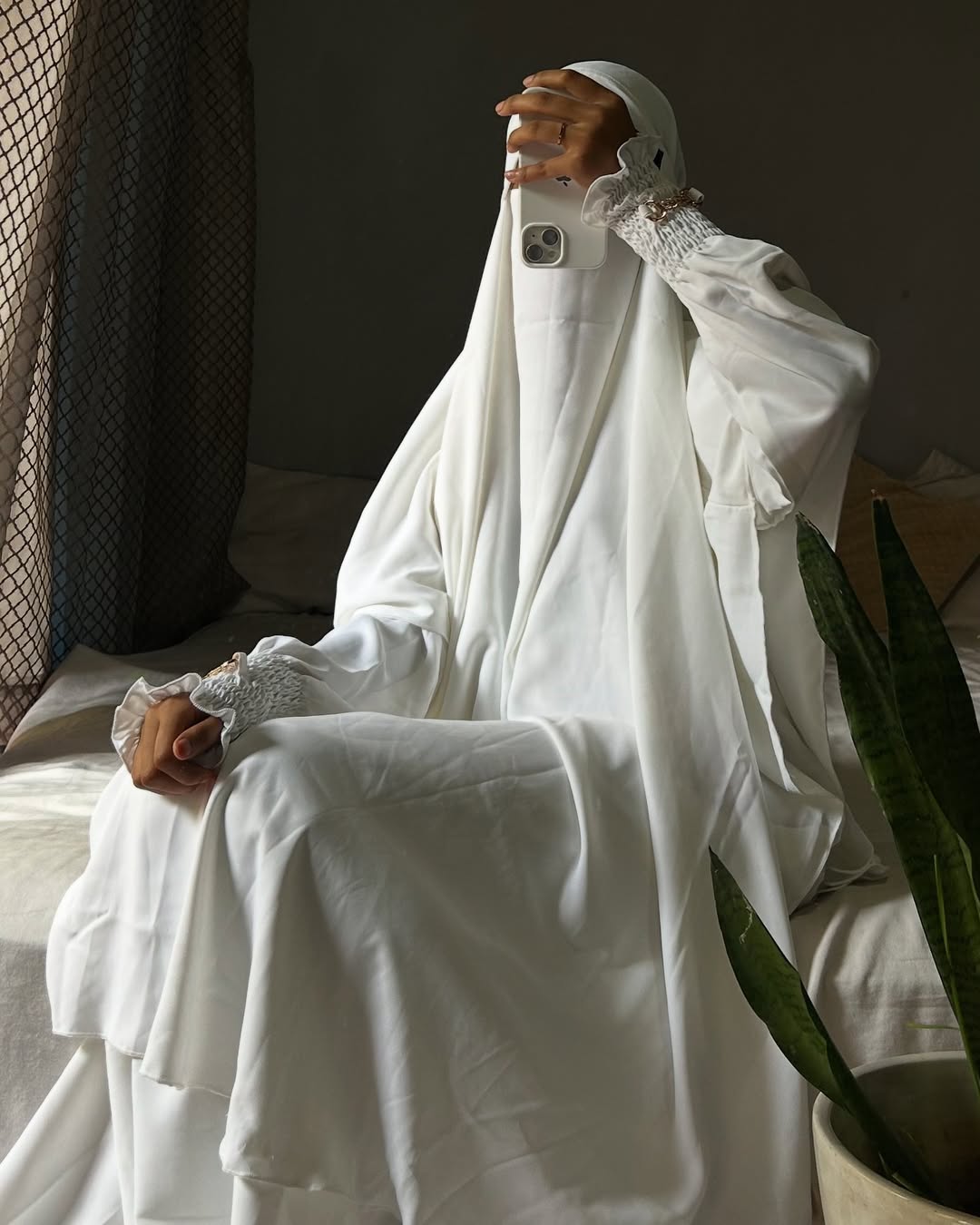 ✨ Presenting: Burkhawala Premium White Abaya with Attached Khimar & Nose Piece ✨