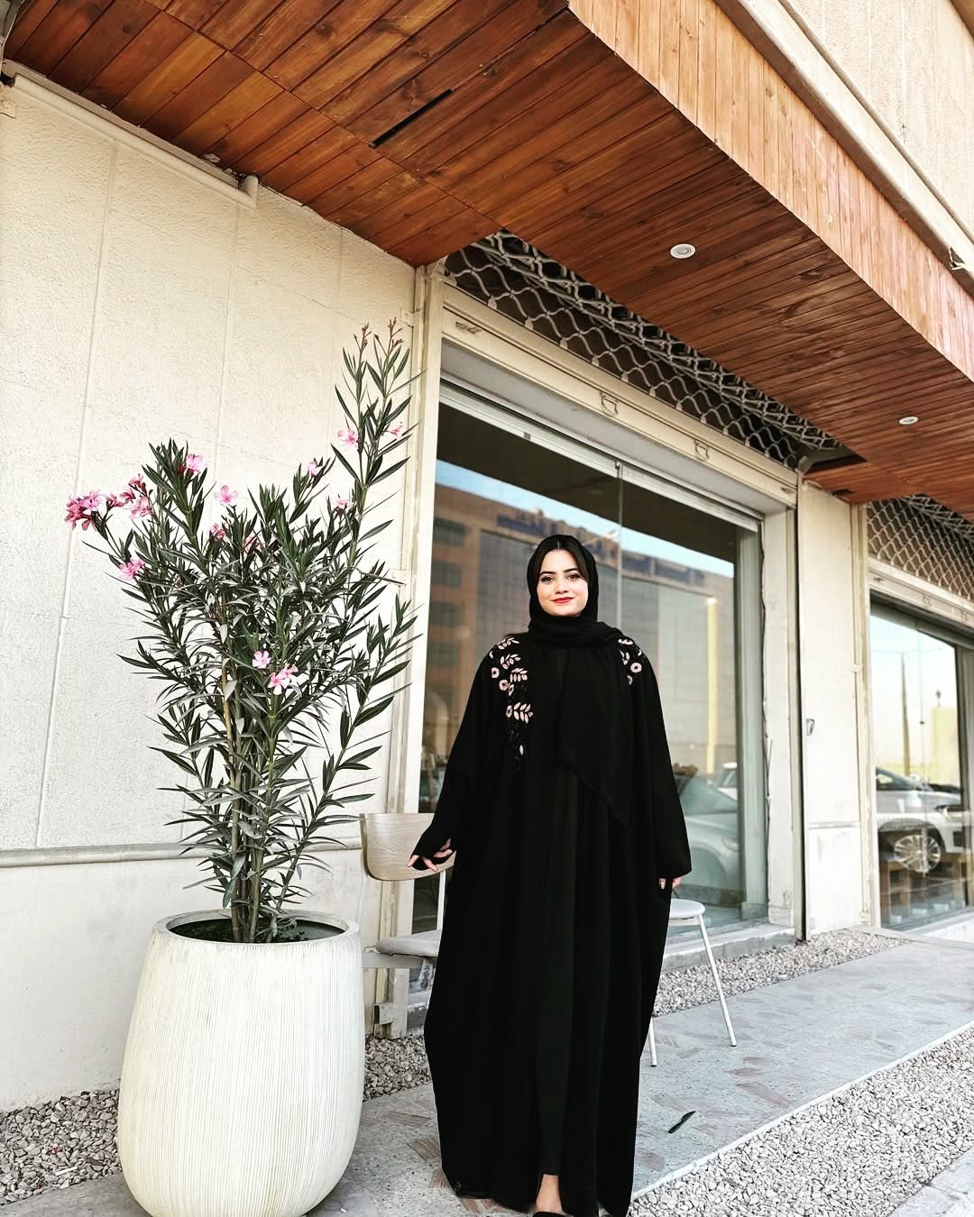 Luxury Black Embroidered Abaya