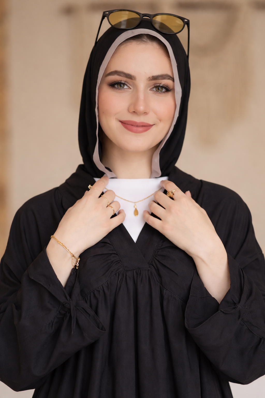 Premium Black Umrah & Hajj Abaya – Lightweight Modest Travel Abaya with Pockets | Comfortable All-Day Wear