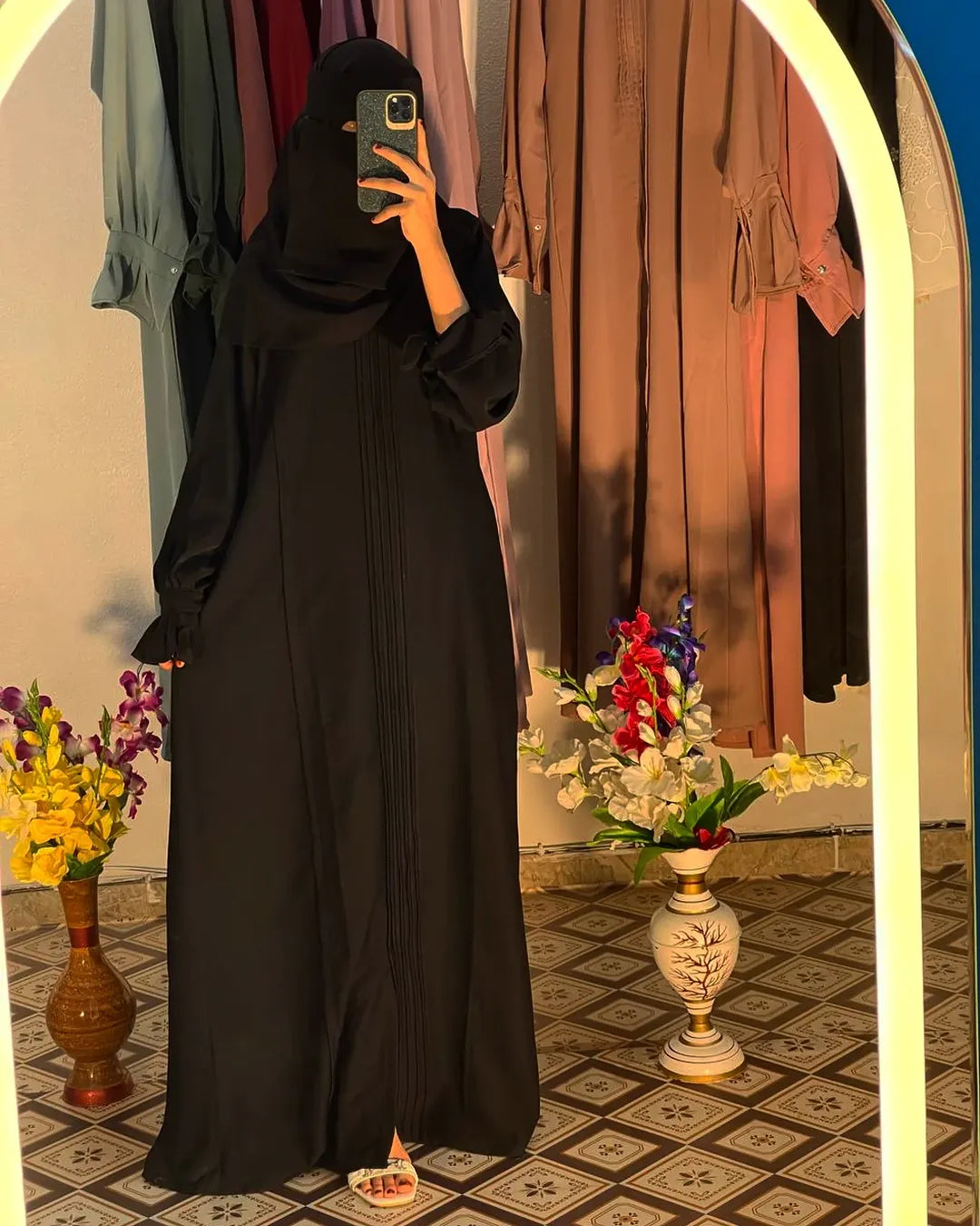 Elegant Pleated Abaya - Black