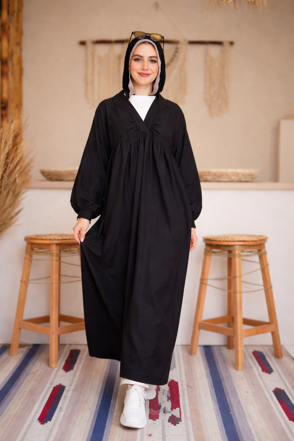 Premium Black Umrah & Hajj Abaya – Lightweight Modest Travel Abaya with Pockets | Comfortable All-Day Wear