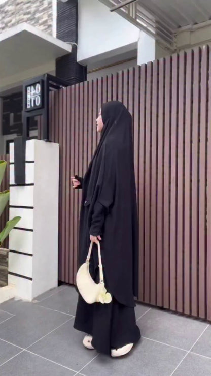 Nuseyba Oneset french khimar overhead+inner